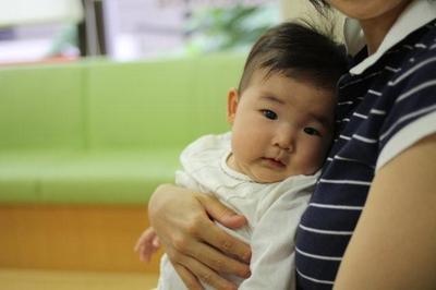 予防接種（ヒブ、三種混合）